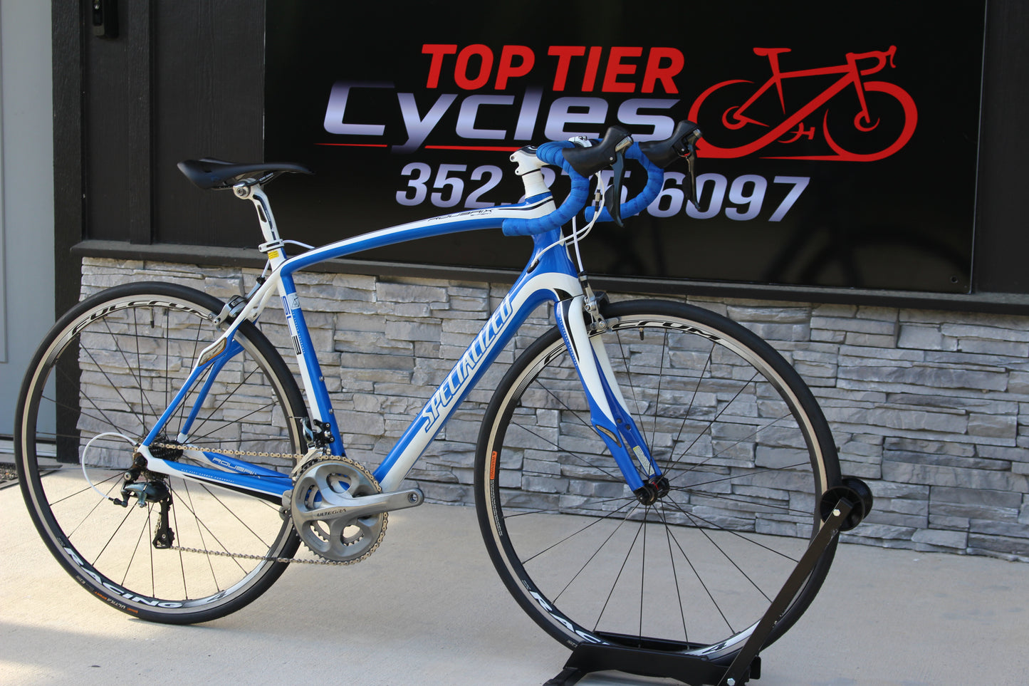 2011 Specialized Roubaix Expert- Ultegra- 17lbs