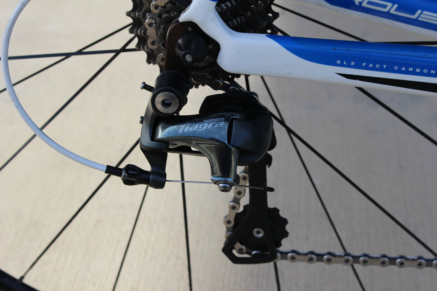 2011 Specialized Roubaix Expert- Ultegra- 17lbs