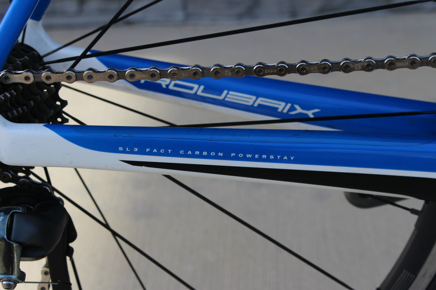 2011 Specialized Roubaix Expert- Ultegra- 17lbs