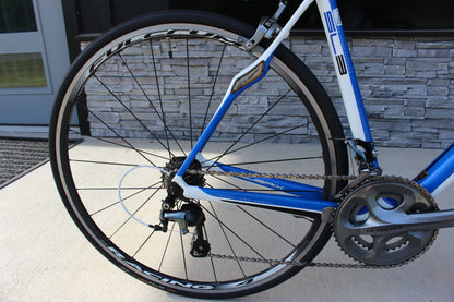 2011 Specialized Roubaix Expert- Ultegra- 17lbs