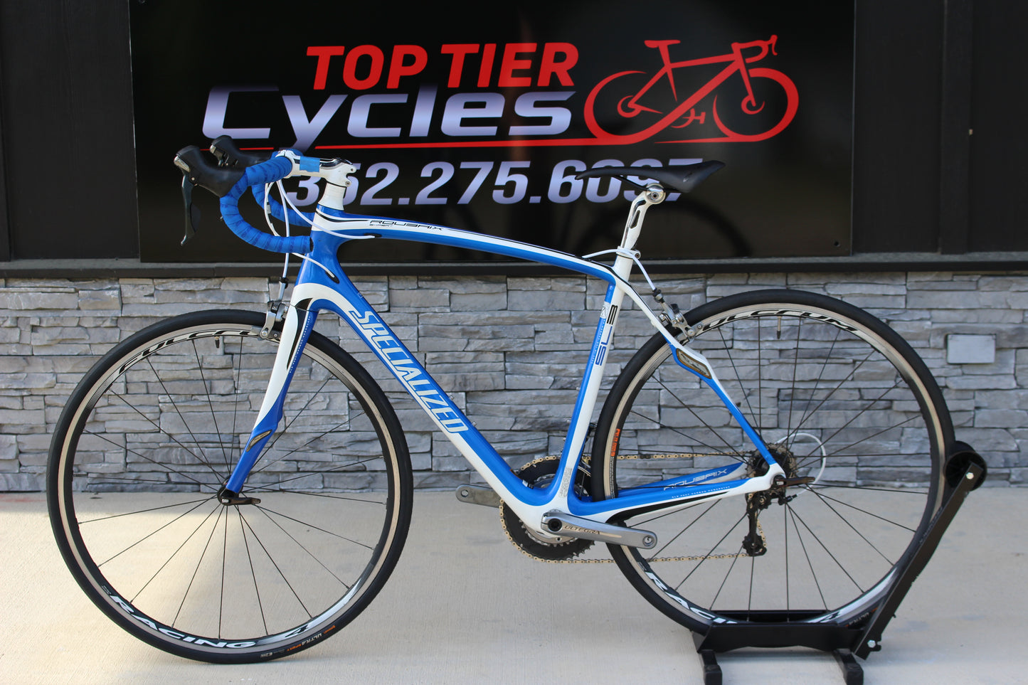 2011 Specialized Roubaix Expert- Ultegra- 17lbs