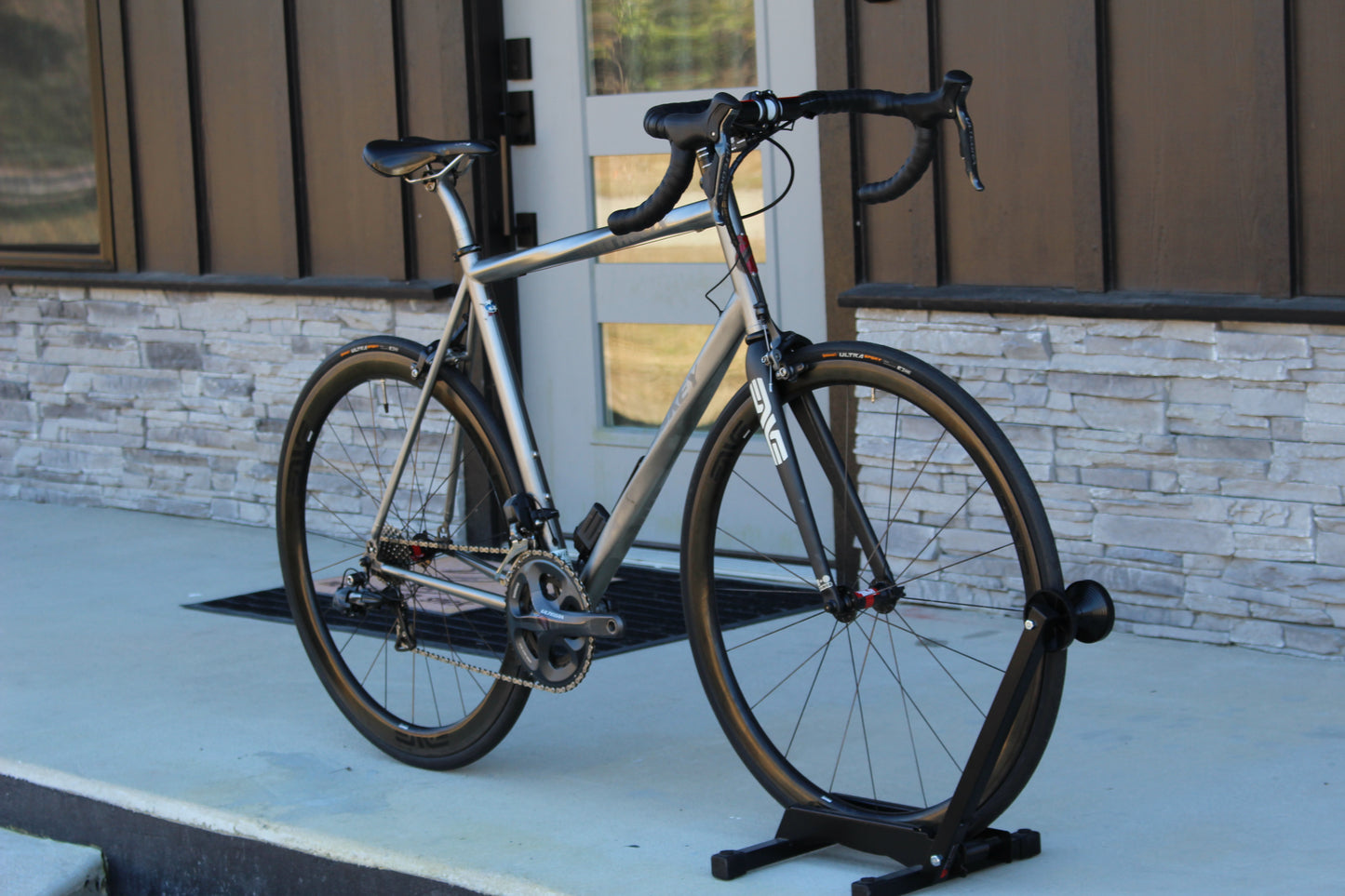 2017 Lynskey Helix- Full Titanium- 17lbs- Di2- Enve wheels