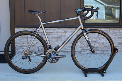 2017 Lynskey Helix- Full Titanium- 17lbs- Di2- Enve wheels