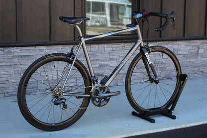 2017 Lynskey Helix- Full Titanium- 17lbs- Di2- Enve wheels