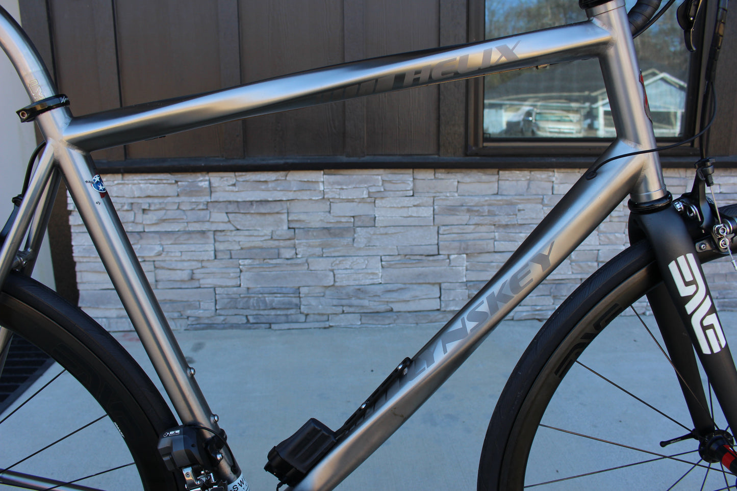 2017 Lynskey Helix- Full Titanium- 17lbs- Di2- Enve wheels