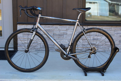 2017 Lynskey Helix- Full Titanium- 17lbs- Di2- Enve wheels