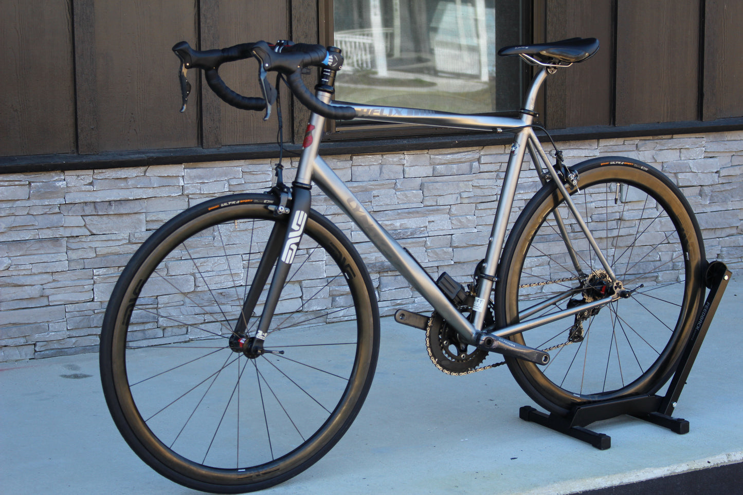 2017 Lynskey Helix- Full Titanium- 17lbs- Di2- Enve wheels