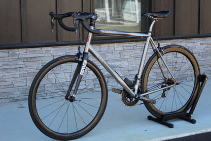 2017 Lynskey Helix- Full Titanium- 17lbs- Di2- Enve wheels
