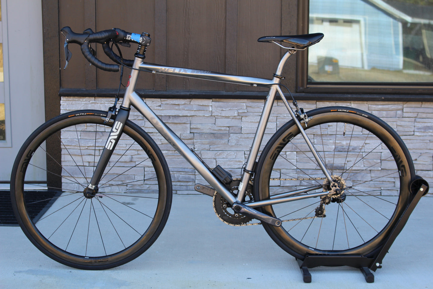 2017 Lynskey Helix- Full Titanium- 17lbs- Di2- Enve wheels
