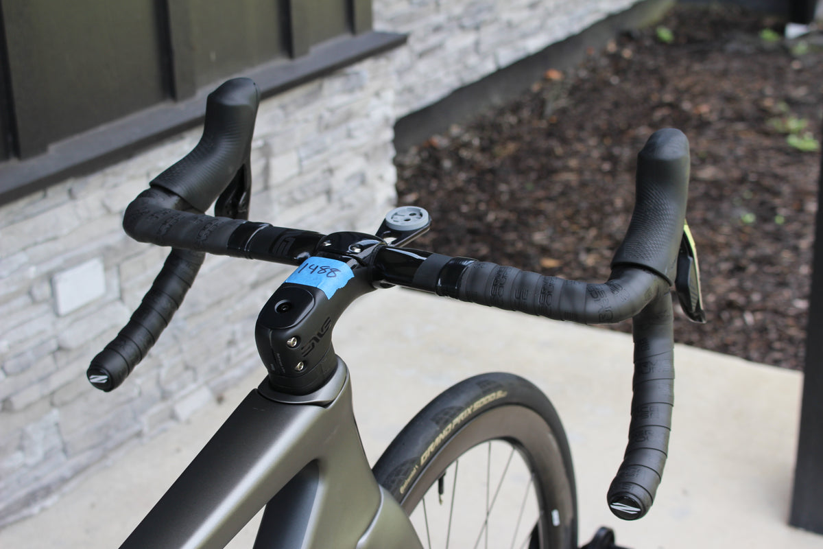 2025 Enve Melee V1- Red AXS- Enve Wheels- 16lbs