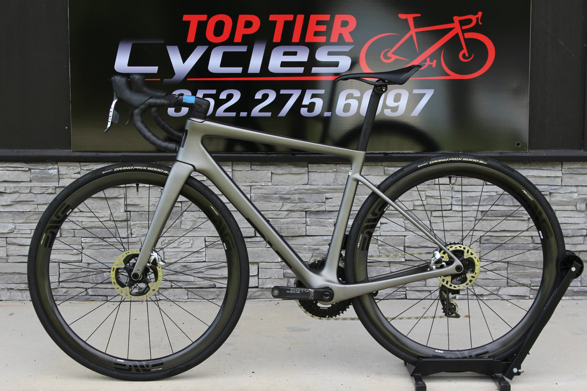 2025 Enve Melee V1- Red AXS- Enve Wheels- 16lbs