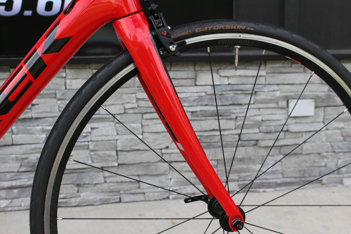 2018 Trek Domane SL 6- Ultegra- 18lbs- Carbon- CLEAN!