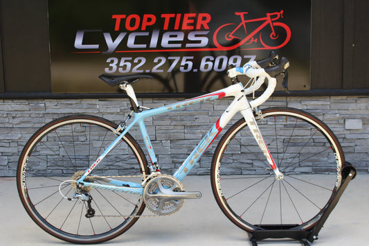 2011 Trek Madone 6.9 SSL- Womens- 15lbs