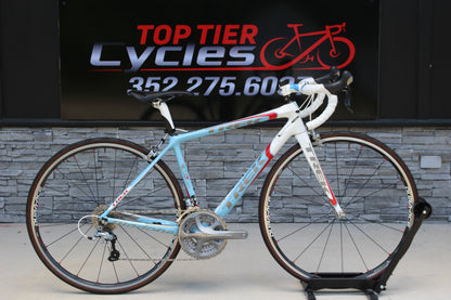 2011 Trek Madone 6.9 SSL- Womens- 15lbs