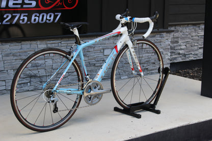 2011 Trek Madone 6.9 SSL- Womens- 15lbs