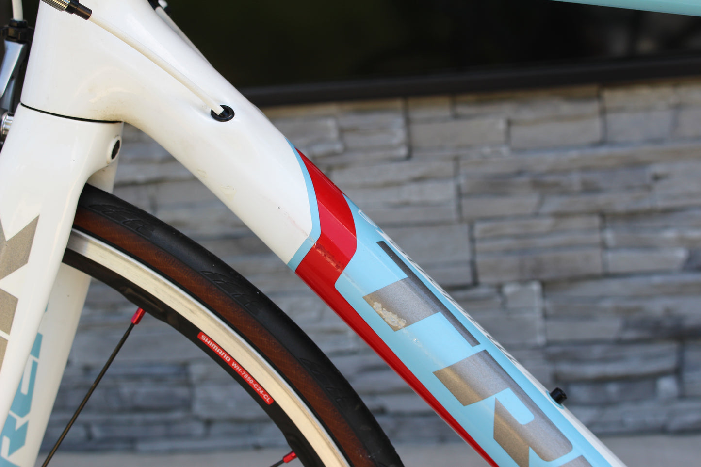 2011 Trek Madone 6.9 SSL- Womens- 15lbs