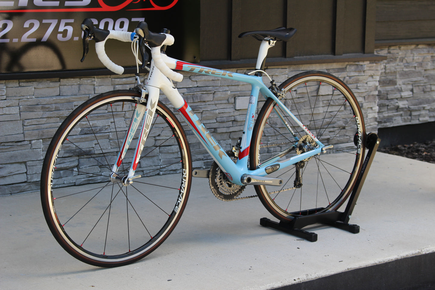 2011 Trek Madone 6.9 SSL- Womens- 15lbs