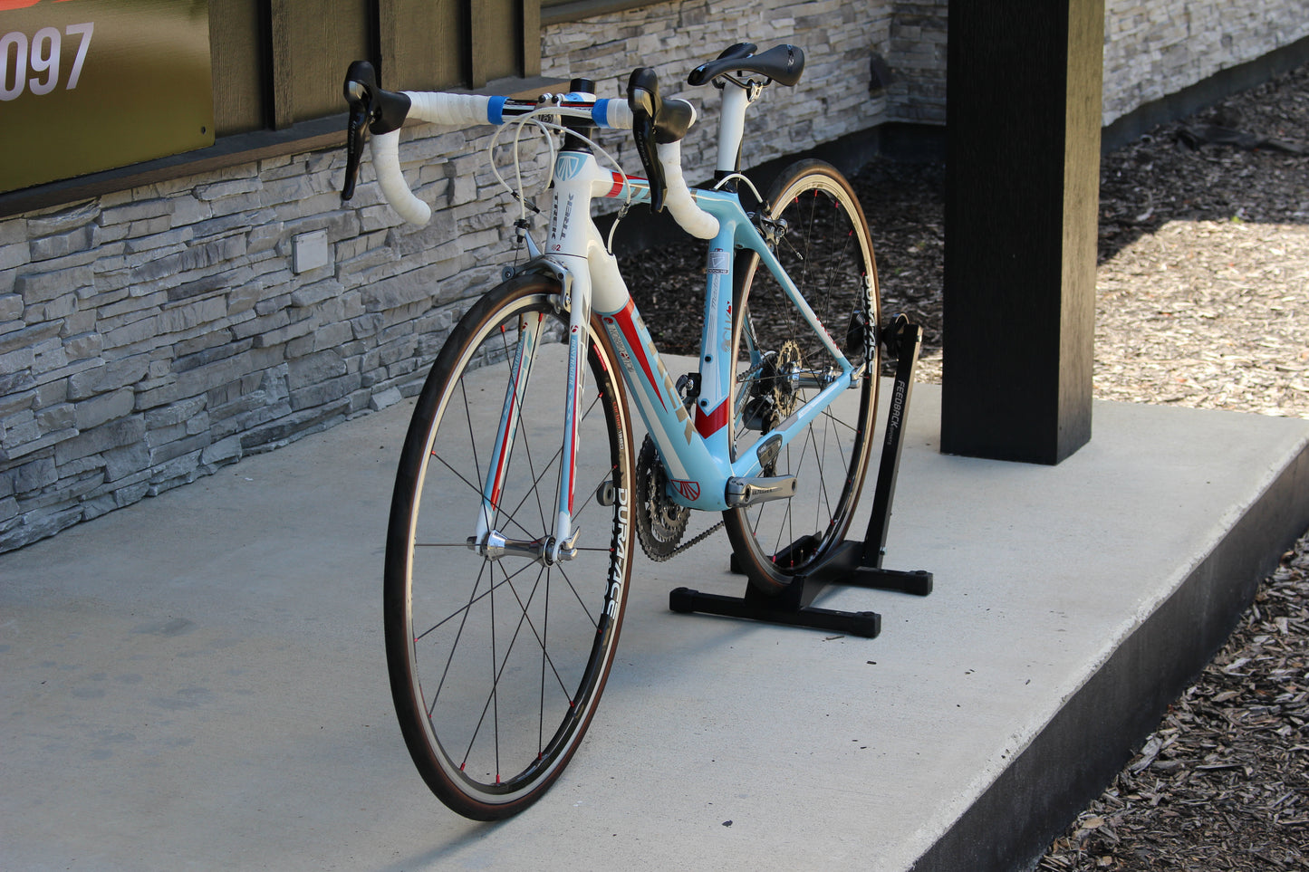 2011 Trek Madone 6.9 SSL- Womens- 15lbs